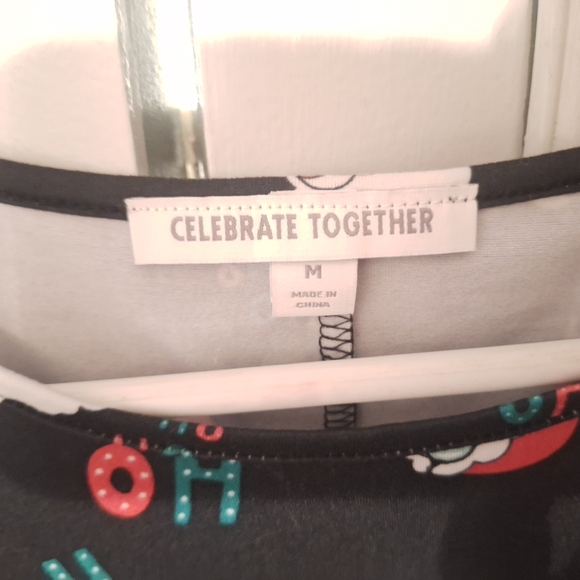 Santa Dress - Picture 2 of 4